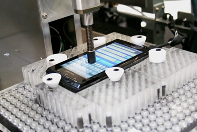 Robot testing an application